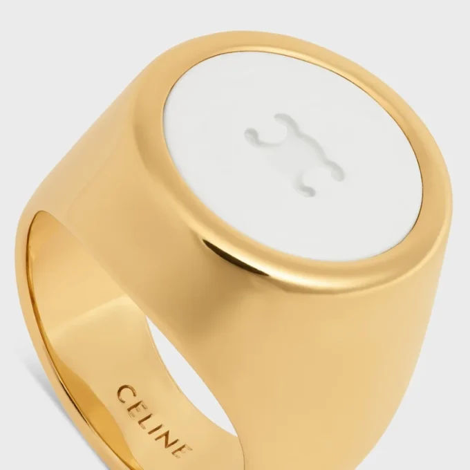 Anillo de sello Triomphe en barniz y latón con acabado dorado Anillo de sello Triomphe en barniz y latón con acabado dorado