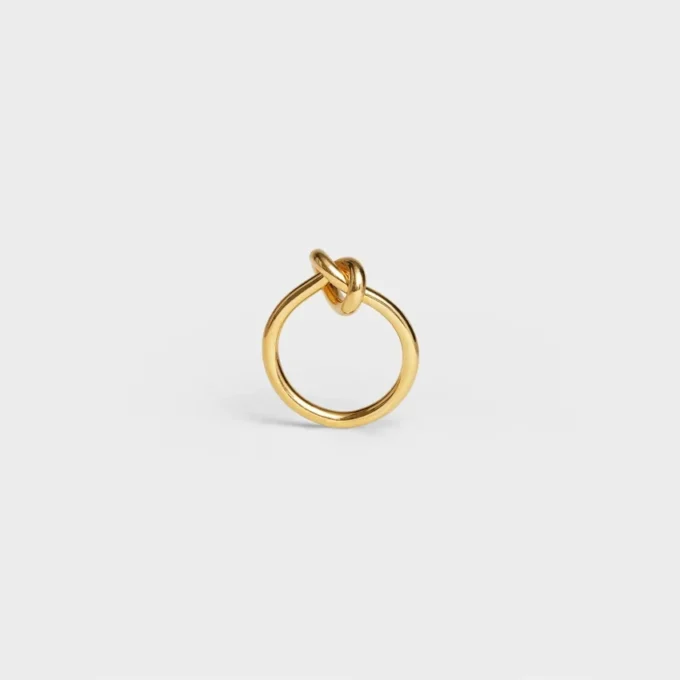 Anillo Knot en latón con acabado dorado Anillo Knot en latón con acabado dorado