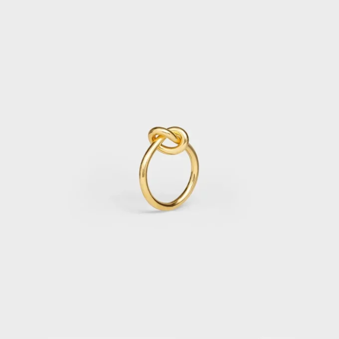 Anillo Knot en latón con acabado dorado Anillo Knot en latón con acabado dorado