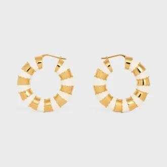 Aros esmerilados en esmalte y latón con acabado dorado