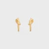 Aros pequeños Knot en latón con acabado dorado Aros pequeños Knot en latón con acabado dorado