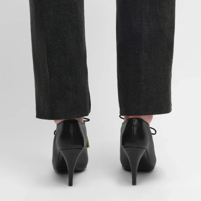 Bailarinas de tacón con cordones Oxford suaves en piel de becerro – Curtido vegetal