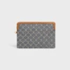 Bolsita con correa en Cuir Triomphe con estampado integral Jacquard Triomphe Bolsita con correa en Cuir Triomphe con estampado integral Jacquard Triomphe