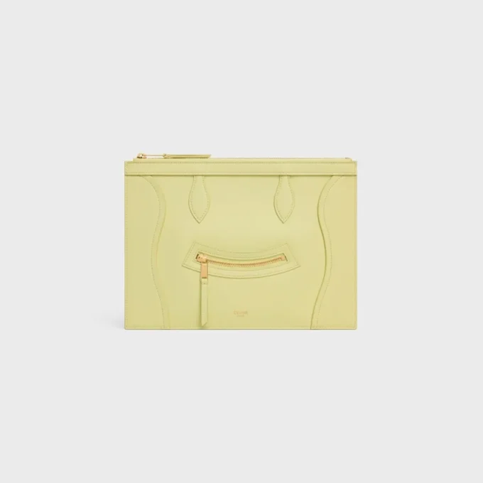 Bolsita mediana en piel de becerro brillante