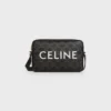 Bolso bandolera mediano en Triomphe Canvas con estampado CELINE Bolso bandolera mediano en Triomphe Canvas con estampado CELINE