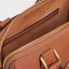 Bolso Boston pequeño en piel de becerro lisa Bolso Boston pequeño en piel de becerro lisa