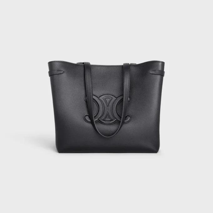 Bolso Cabas AnaïS Cuir Triomphe mediano en piel de becerro granulada Bolso Cabas AnaïS Cuir Triomphe mediano en piel de becerro granulada
