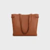 Bolso Cabas AnaïS Cuir Triomphe mediano en piel de becerro granulada Bolso Cabas AnaïS Cuir Triomphe mediano en piel de becerro granulada
