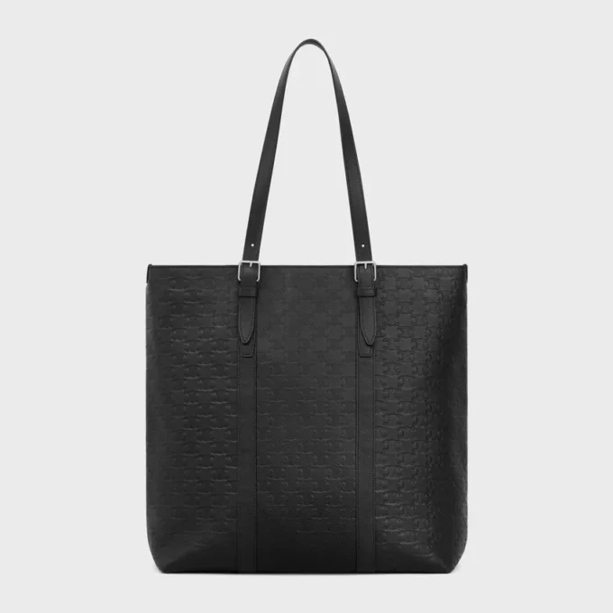 Bolso Cabas con hebilla en piel de becerro con relieve Triomphe Bolso Cabas con hebilla en piel de becerro con relieve Triomphe