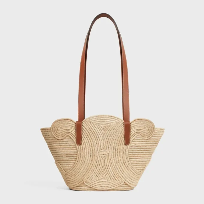 Bolso CELINE Classic Panier pequeño trenzado Triomphe en rafia y piel de becerro