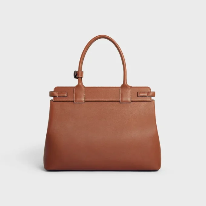 Bolso CELINE Conti en piel de becerro granulada flexible Bolso CELINE Conti en piel de becerro granulada flexible