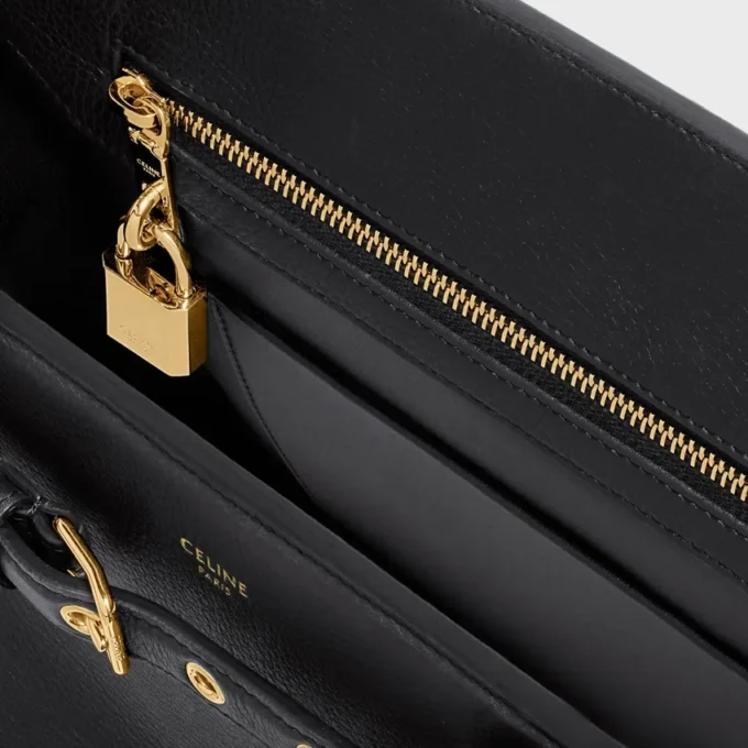 Bolso CELINE Conti en piel de becerro granulada flexible Bolso CELINE Conti en piel de becerro granulada flexible