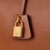 Bolso CELINE Conti en piel de becerro natural Bolso CELINE Conti en piel de becerro natural