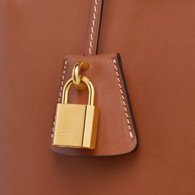 Bolso Celine Conti para Teen en piel de becerro natural Bolso Celine Conti para Teen en piel de becerro natural