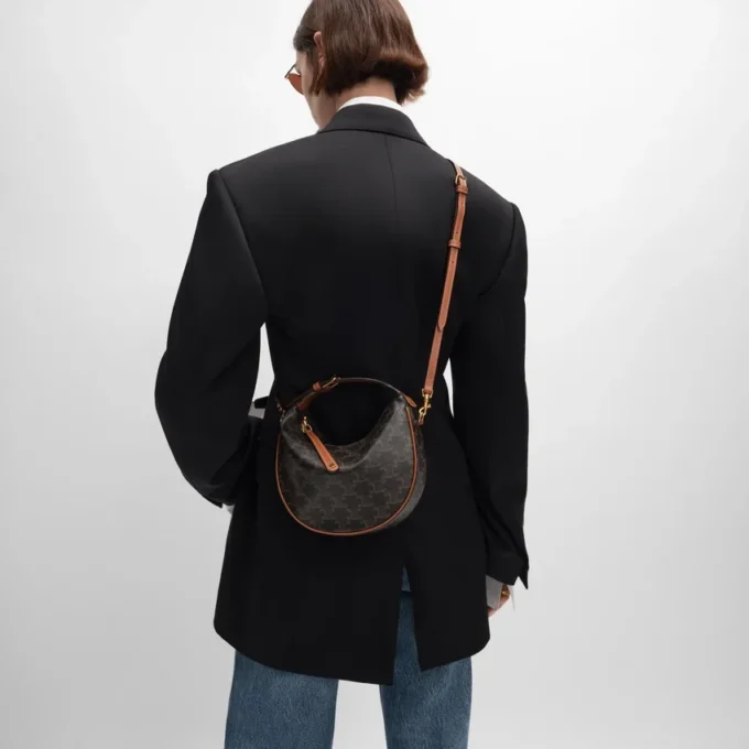 Bolso Celine Lulu para adolescentes en Triomphe Canvas y piel de becerro Bolso Celine Lulu para adolescentes en Triomphe Canvas y piel de becerro