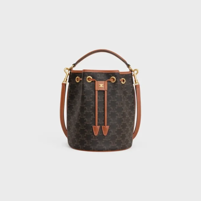Bolso Clara en Triomphe Canvas y piel de becerro Bolso Clara en Triomphe Canvas y piel de becerro