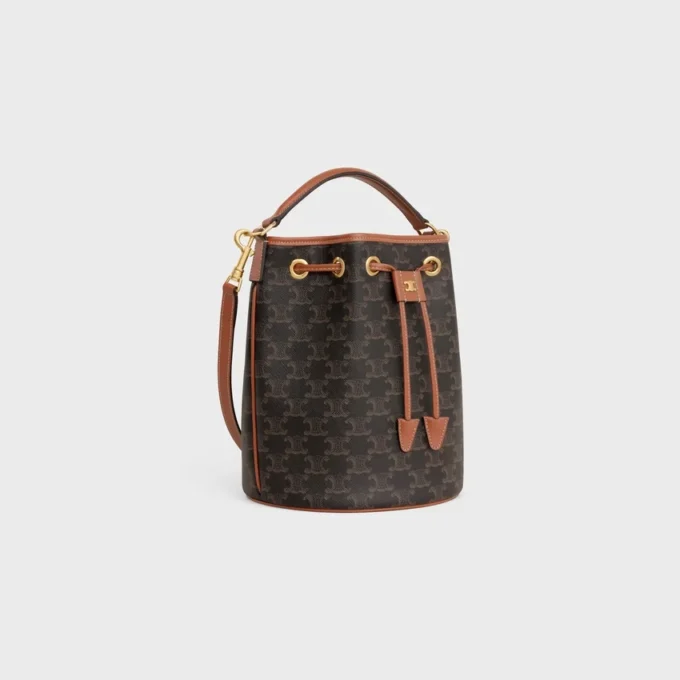 Bolso Clara en Triomphe Canvas y piel de becerro Bolso Clara en Triomphe Canvas y piel de becerro
