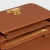 Bolso Classique Triomphe en piel de becerro natural Bolso Classique Triomphe en piel de becerro natural