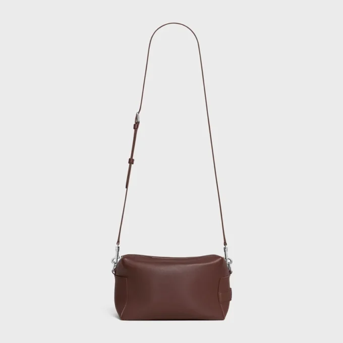 Bolso cruzado Take Away en piel de becerro lisa Bolso cruzado Take Away en piel de becerro lisa
