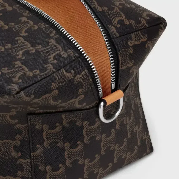 Bolso cruzado Take Away en Triomphe Canvas y piel de becerro