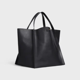 Bolso cubo mediano en piel de becerro flexible
