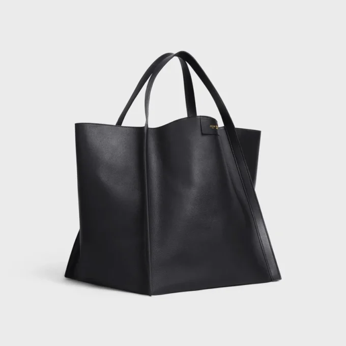 Bolso cubo mediano en piel de becerro flexible Bolso cubo mediano en piel de becerro flexible