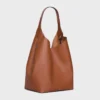 Bolso Hobo grande en piel de becerro natural flexible