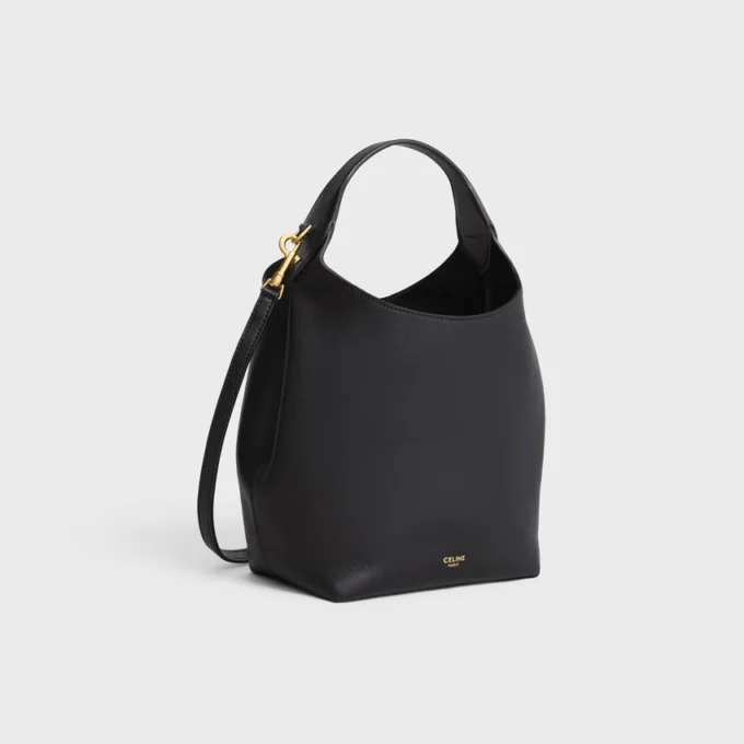 Bolso Hobo pequeño en piel de becerro lisa y flexible