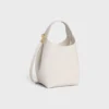 Bolso Hobo pequeño en piel de becerro lisa y flexible