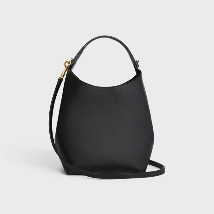 Bolso Hobo pequeño en piel de becerro lisa y flexible
