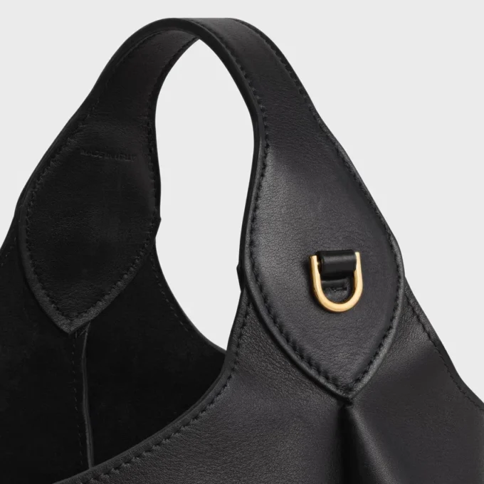 Bolso Hobo pequeño en piel de becerro lisa y flexible