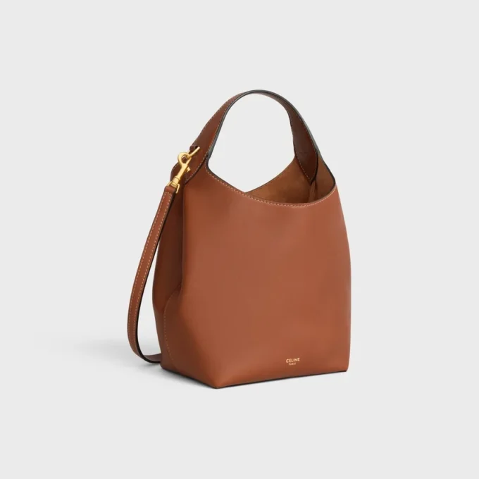 Bolso Hobo pequeño en piel de becerro lisa y flexible