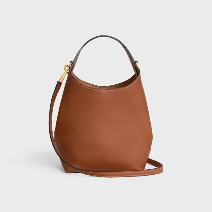 Bolso Hobo pequeño en piel de becerro lisa y flexible