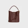 Bolso Louise mediano tipo cubo en piel de becerro lisa