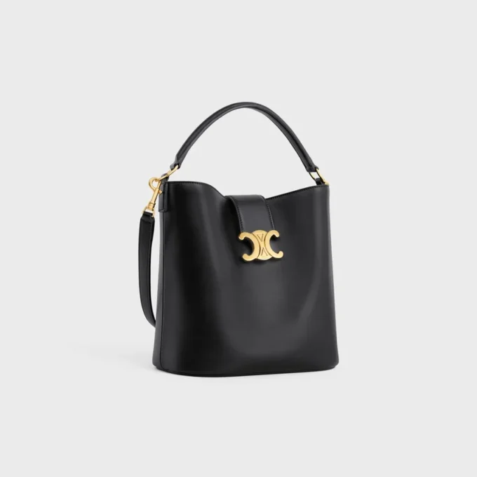 Bolso Louise mediano tipo cubo en piel de becerro lisa