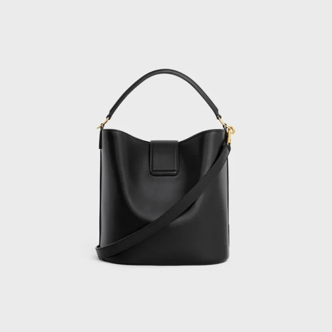 Bolso Louise mediano tipo cubo en piel de becerro lisa