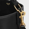 Bolso Louise mediano tipo cubo en piel de becerro lisa