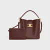 Bolso Louise mediano tipo cubo en piel de becerro lisa