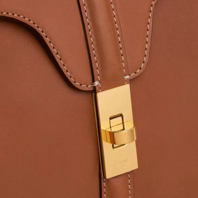 Bolso pequeño 16 en piel de becerro natural Bolso pequeño 16 en piel de becerro natural