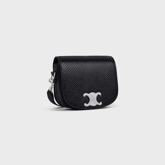 Bolso pequeño Besace con correa Triomphe en piel de pitón Bolso pequeño Besace con correa Triomphe en piel de pitón