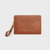 Bolso pequeño con correa Cuir Triomphe en piel de becerro lisa Bolso pequeño con correa Cuir Triomphe en piel de becerro lisa