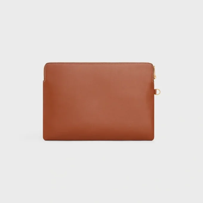 Bolso pequeño con correa Cuir Triomphe en piel de becerro lisa Bolso pequeño con correa Cuir Triomphe en piel de becerro lisa