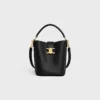 Bolso pequeño Louise de piel de becerro lisa Bolso pequeño Louise de piel de becerro lisa