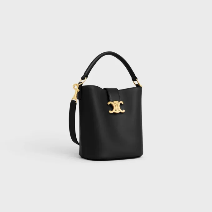 Bolso pequeño Louise de piel de becerro lisa Bolso pequeño Louise de piel de becerro lisa