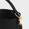 Bolso pequeño Louise de piel de becerro lisa Bolso pequeño Louise de piel de becerro lisa