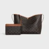 Bolso shopper blando en Triomphe Canvas y piel de becerro Bolso shopper blando en Triomphe Canvas y piel de becerro