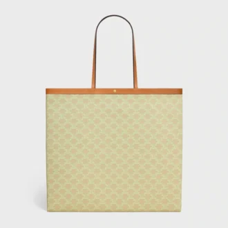 Bolso shopper grande y plano en Triomphe Canvas