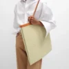 Bolso shopper grande y plano en Triomphe Canvas Bolso shopper grande y plano en Triomphe Canvas