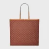 Bolso shopper grande y plano en Triomphe Canvas Bolso shopper grande y plano en Triomphe Canvas