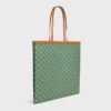 Bolso shopper grande y plano en Triomphe Canvas Bolso shopper grande y plano en Triomphe Canvas